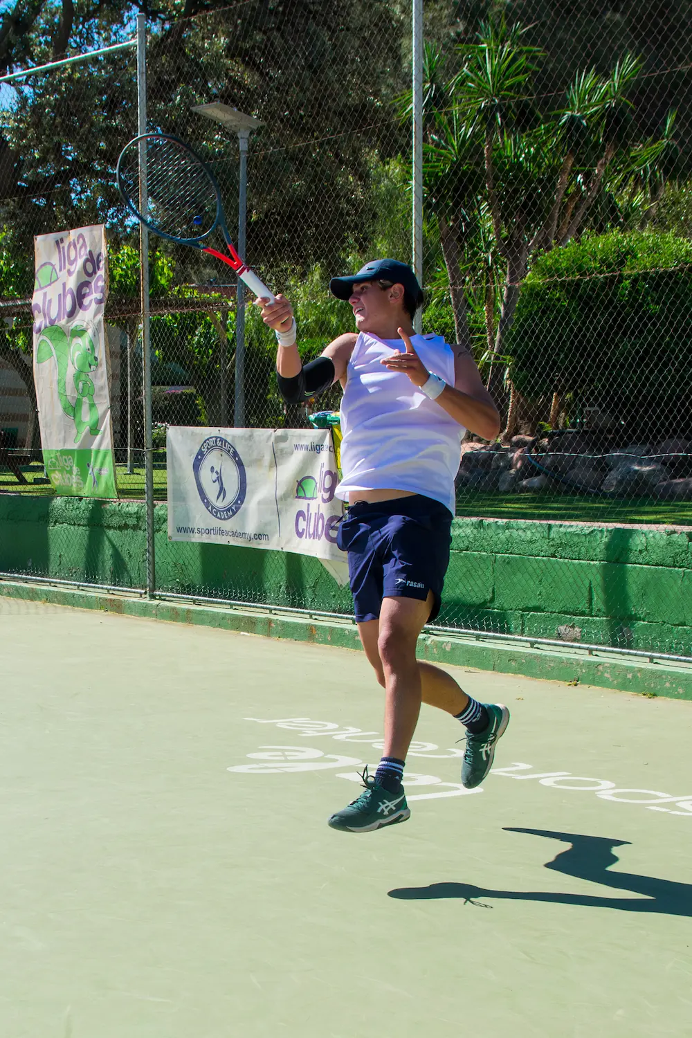 Tenis alto rendimiento.