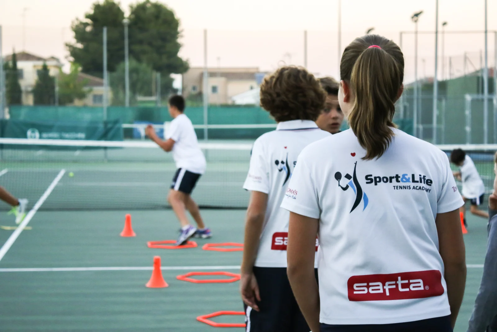 Preparación física y entrenamiento de tenis.