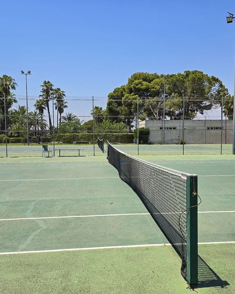 Pistas del Club de Tenis de Mas Camarena.