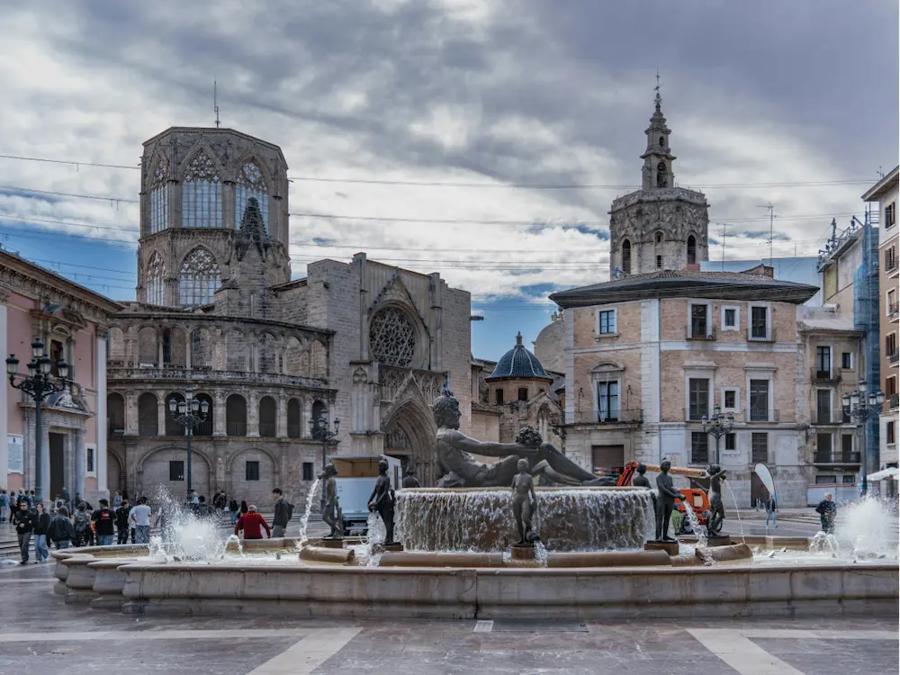 Plaza de la Virgen, Valencia.